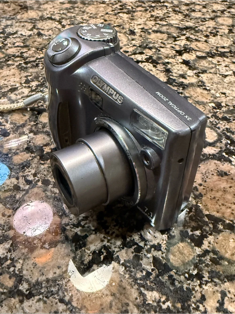 Olympus SP-320 digital camera